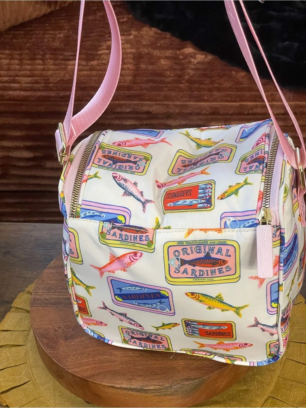 BETSEY JOHNSON Sardine Print Insulated Lunch Tote - Picture 3 of 7